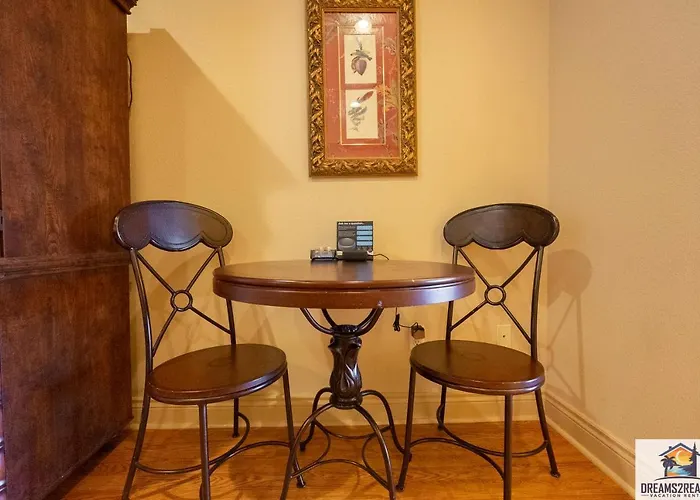 1Bd King Condo With 2 Person Jacuzzi Tub - Near The Strip - Free Tickets Included - T1-9